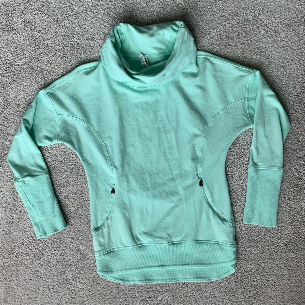 Lululemon sweatshirt